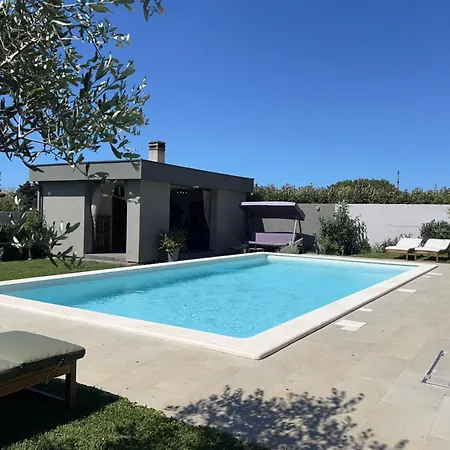 Villa Prive Polai Villa *