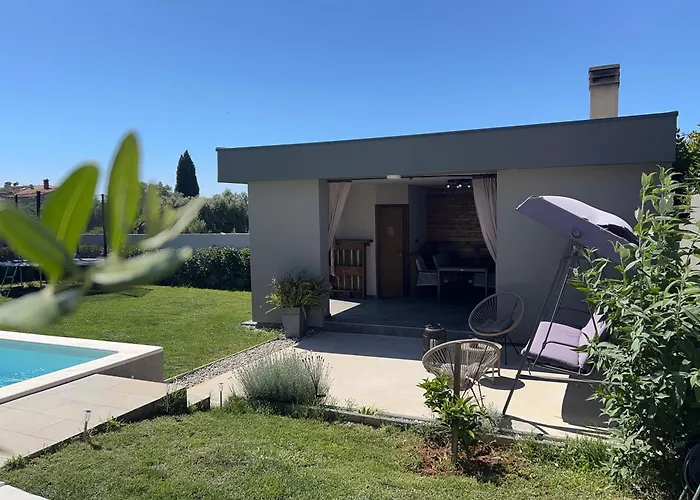 Vila Prive Polai Villa