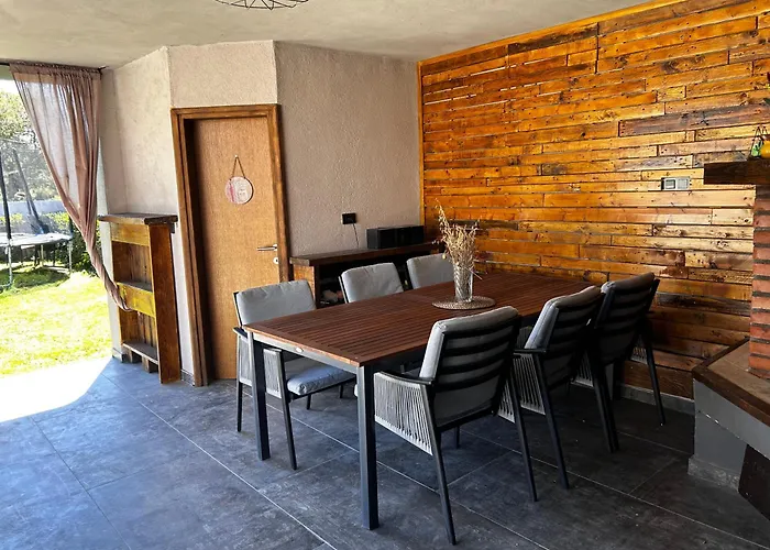 Vila Prive Polai Villa *